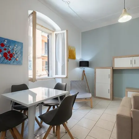 Tutto A 2 Passi - Nel Pieno Centro Apartment *